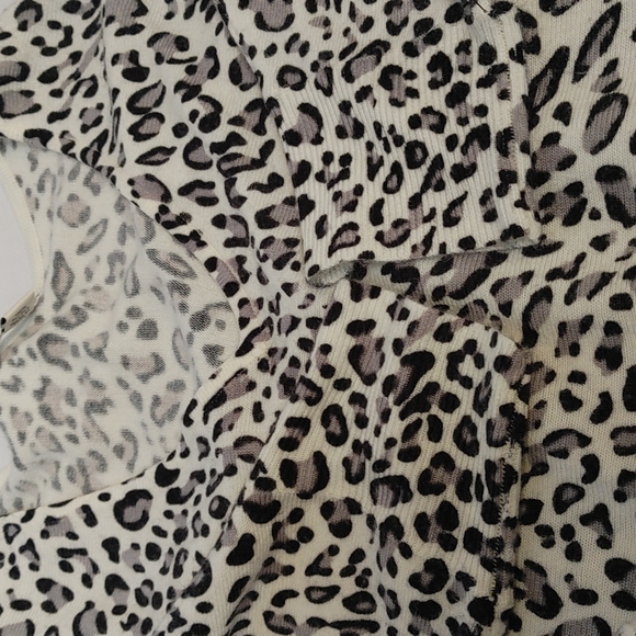 Spring+Mercer Animal Print Sweater - Picture 8 of 8